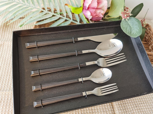 Colliam – 5 Piece Black Handle Cutlery Set - Colliam